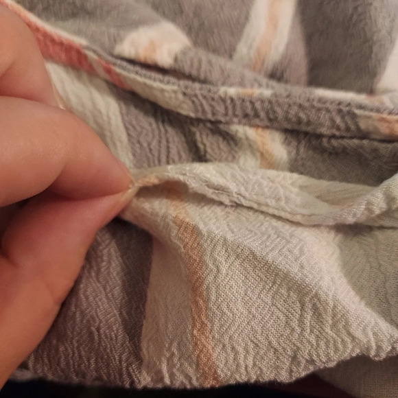 Torrid Stripe White Rayon Crepe High Neck Tank in Size 2 - 18/20 - Picture 13 of 13